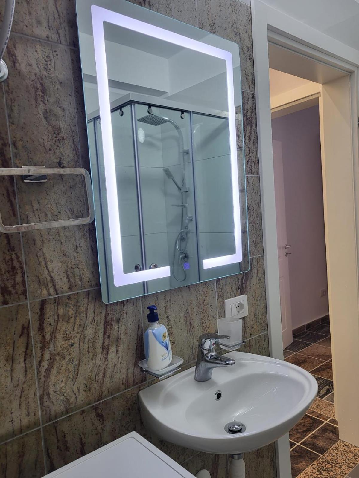 Fishta Q5 25 Appartement *
